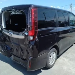 タウの事故車買取事例